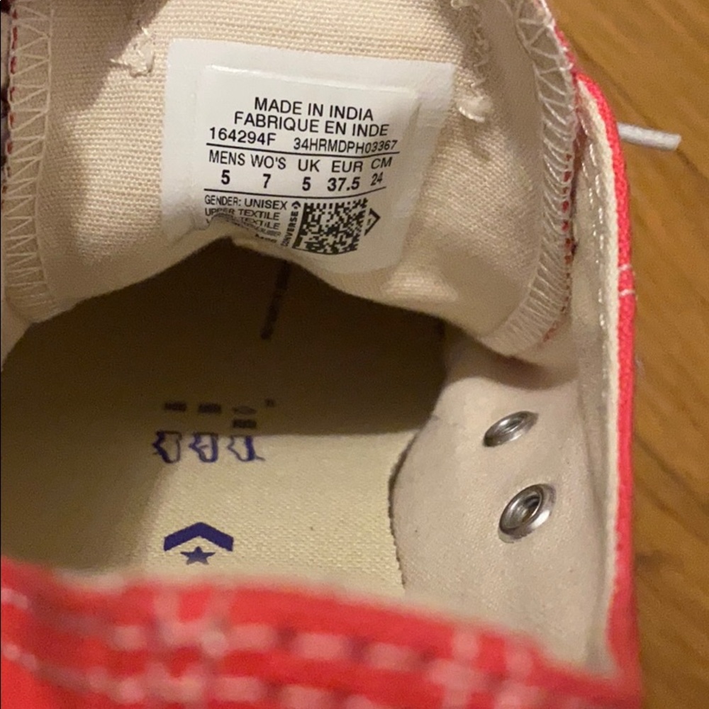 Pink converse - Picture 3 of 3